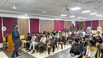 A Memorable Day at Meenakshi Sundararajan Engineering College – Guiding Young Minds in Digital Marketing